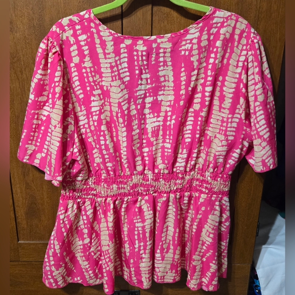 SHEIN Hot Pink and Cream V-Neck Empire Waist Tunic - Picture 2 of 5